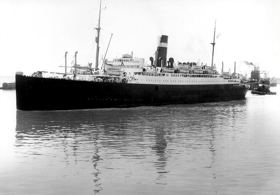 More details SS ATHENIA seen in Montreal Harbour - 1933 Credit National Archives of Canada