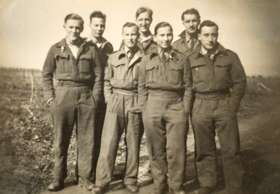 Stanley David (3rd right) with crew Tocra, Libya 1944